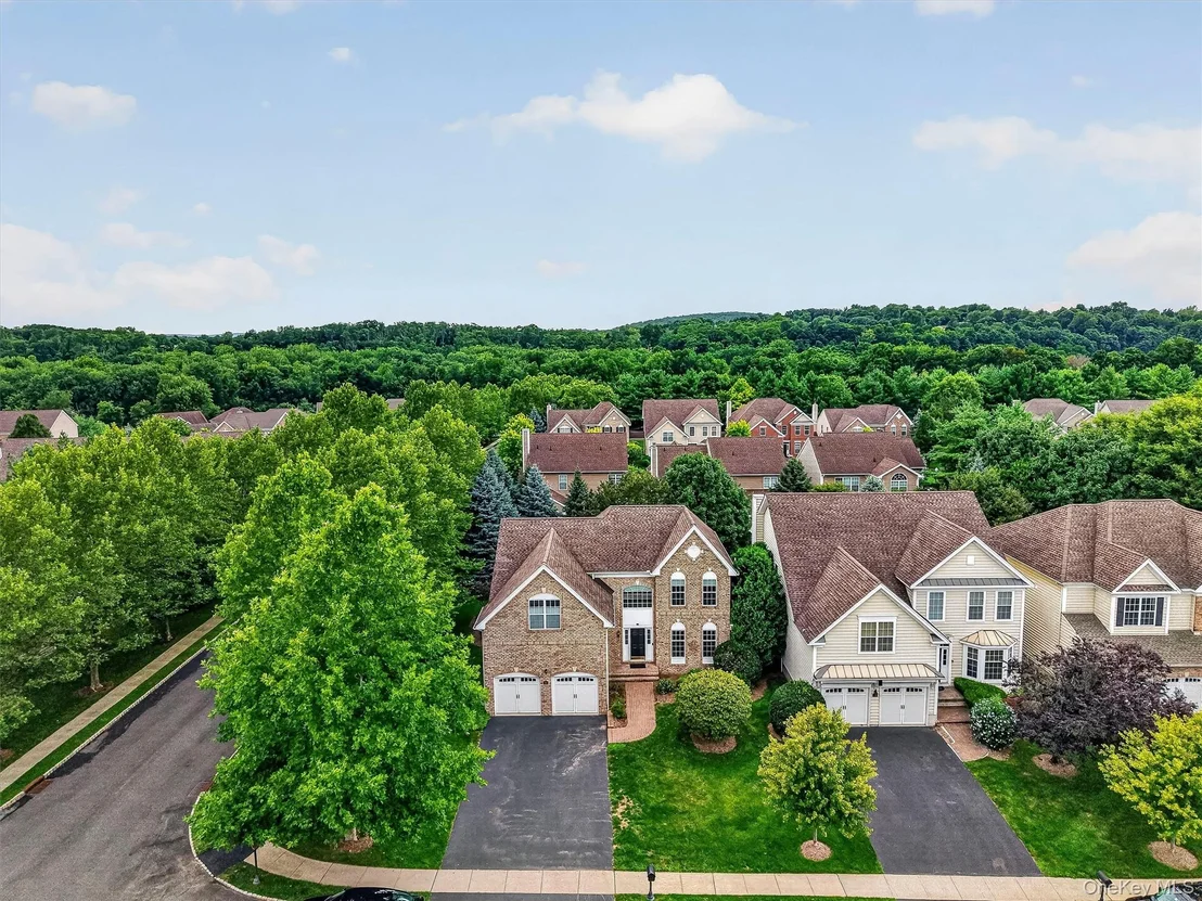 Photo of 201 Roosevelt Drive