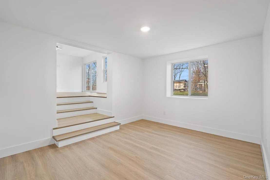 Photo of 39 Overland Drive