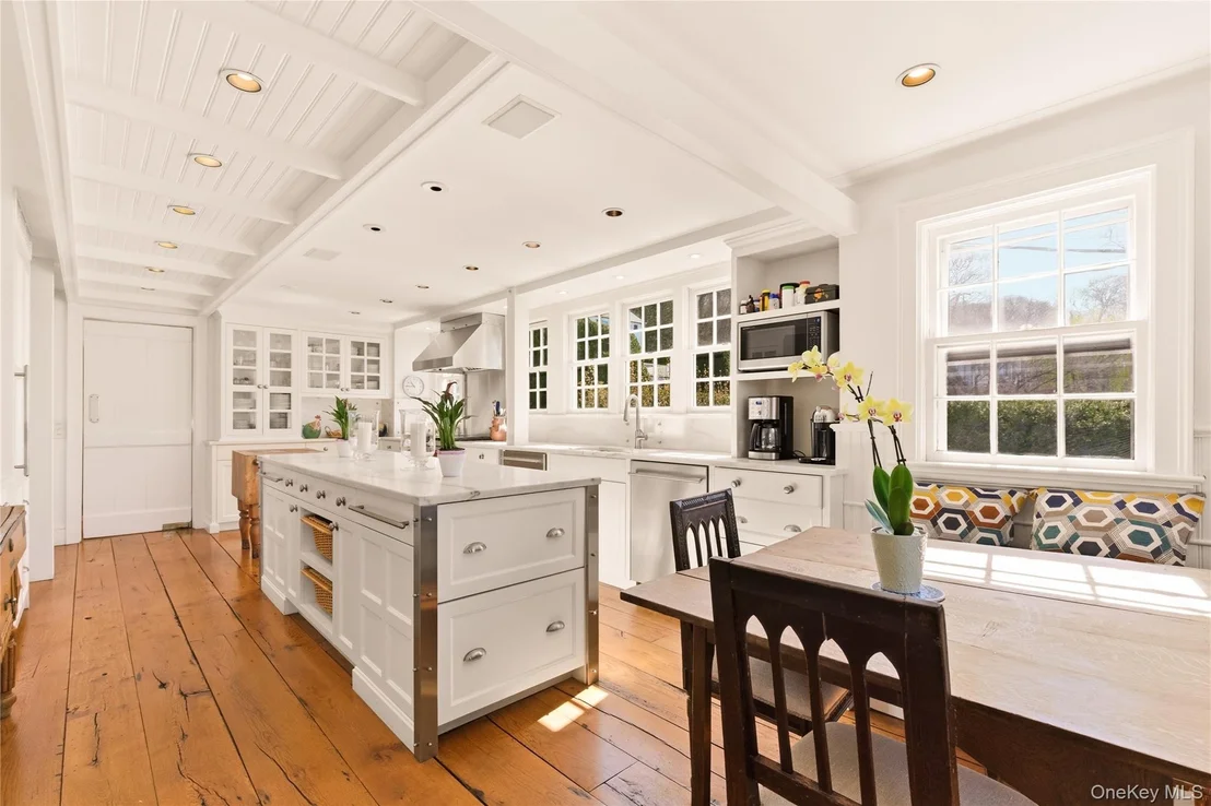 Photo of 80 Shore Road