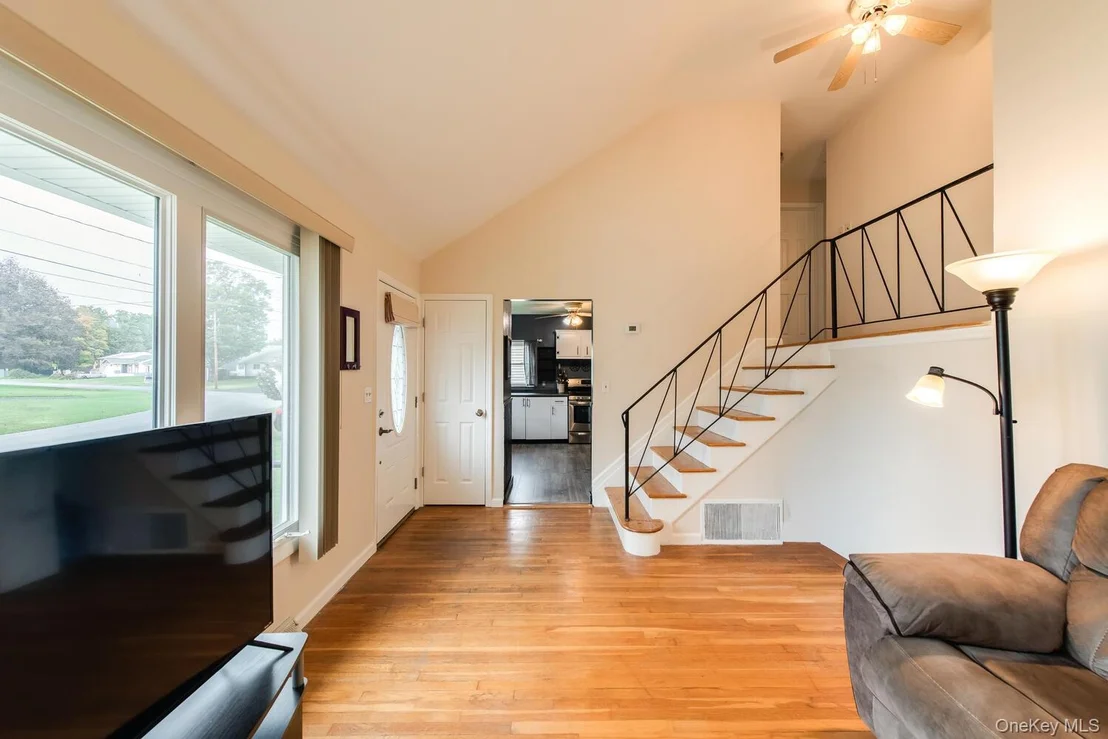 Photo of 4 Edgewood Drive