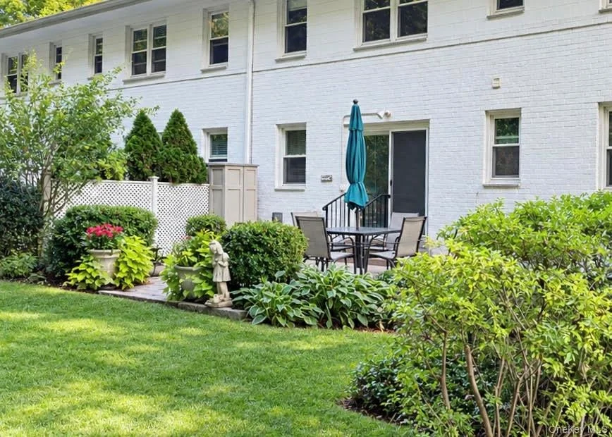 Photo of Unit A at 31 Avon Circle