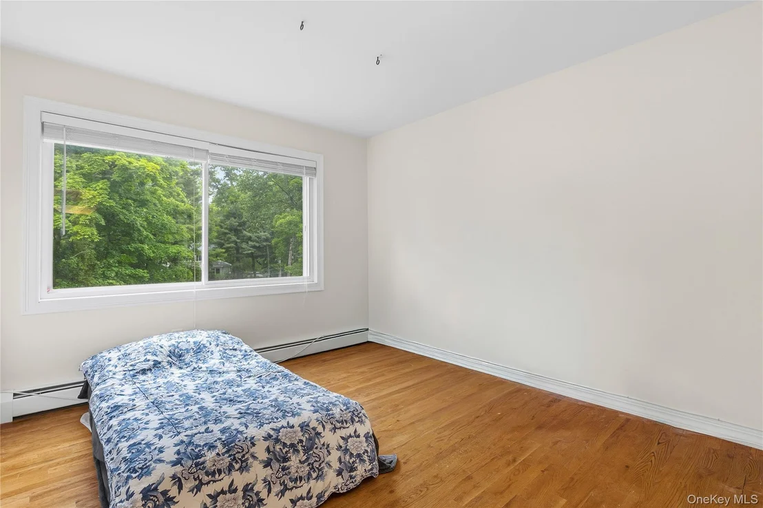 Photo of 65 Cliffside Lane