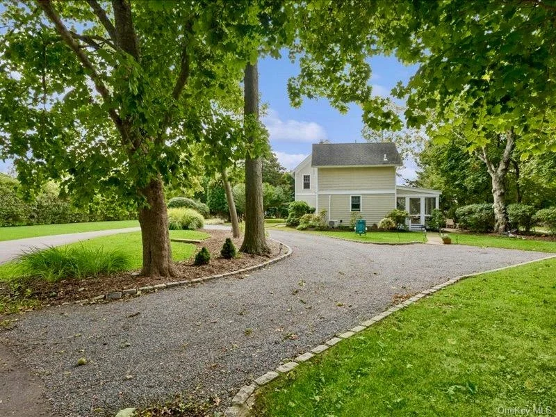 Photo of 25105 Main Road N