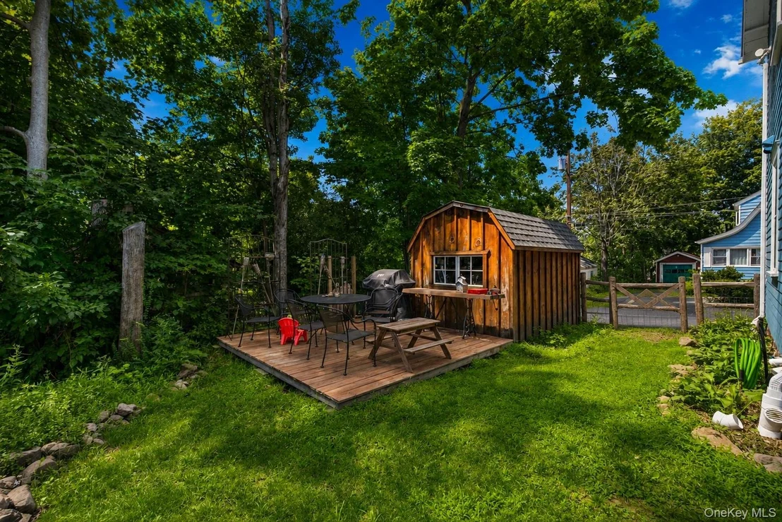 Photo of 9 Willow Avenue