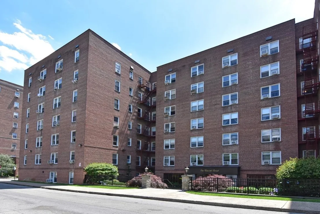 Photo of Unit 4C at 1 Vincent Road