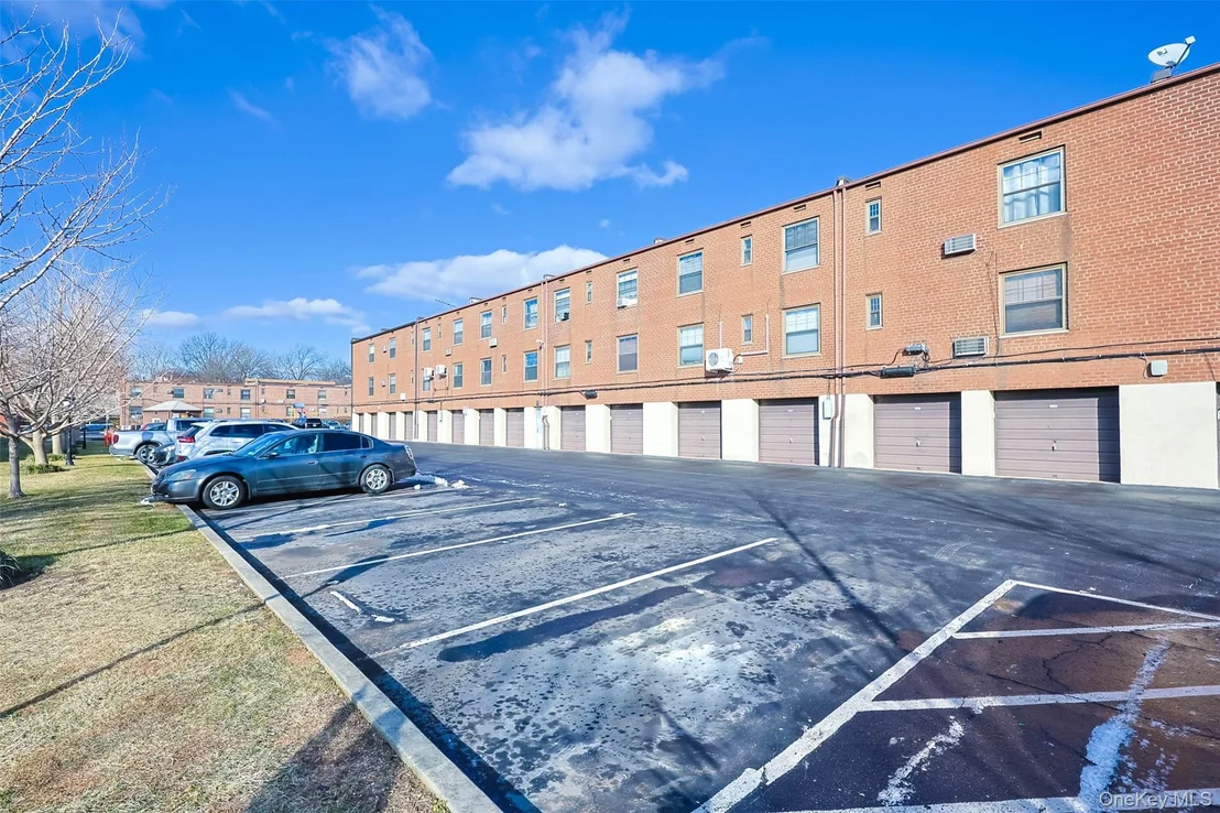 Photo of Unit A at 70-07 Park Drive E