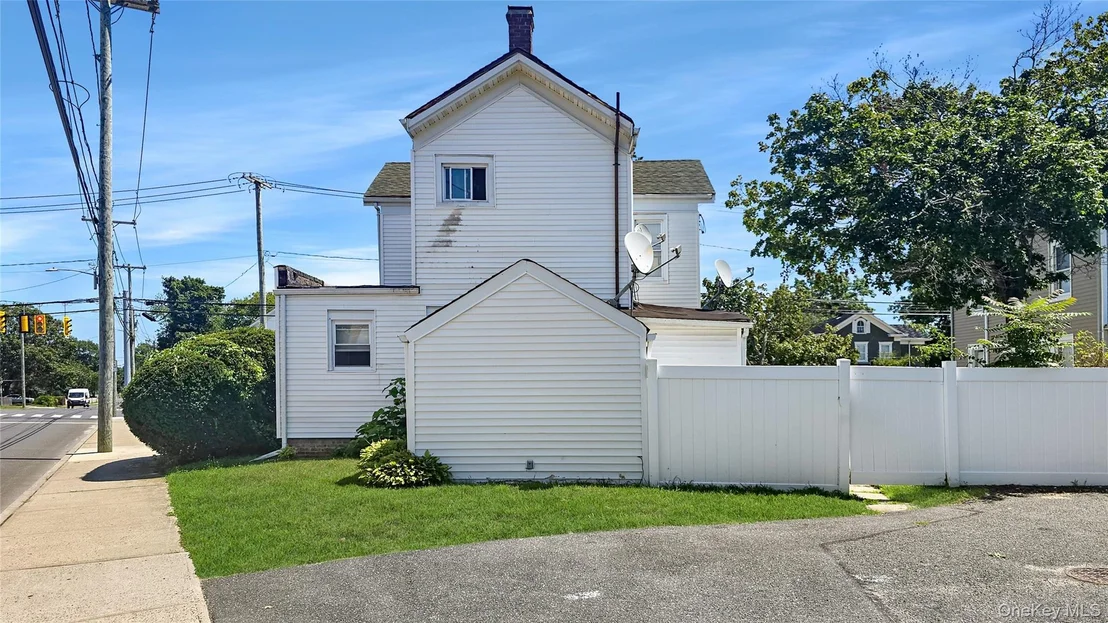 Photo of 76 Oak Street