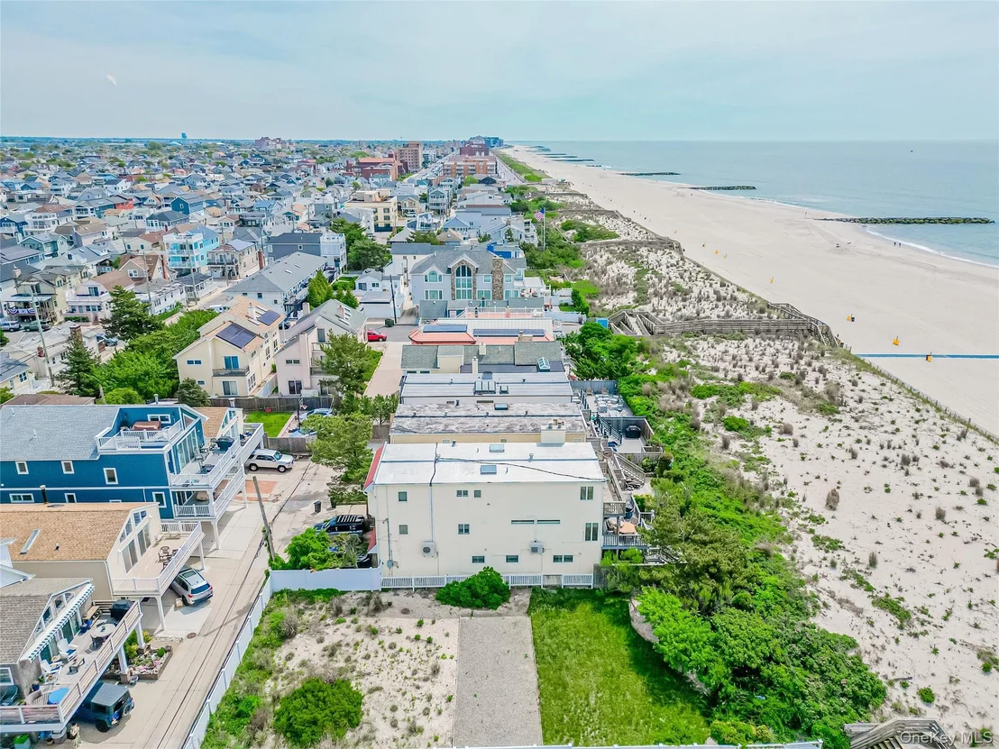 Photo of 931 Oceanfront Street