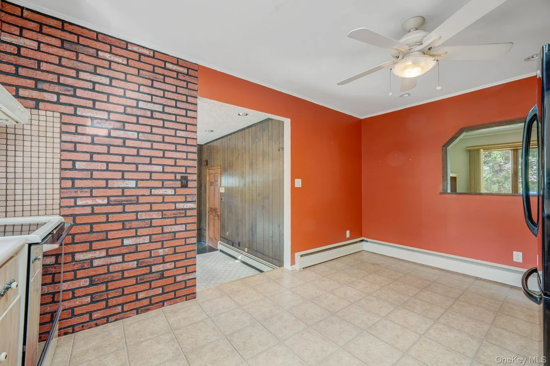 Photo of 362 W Woodside Avenue