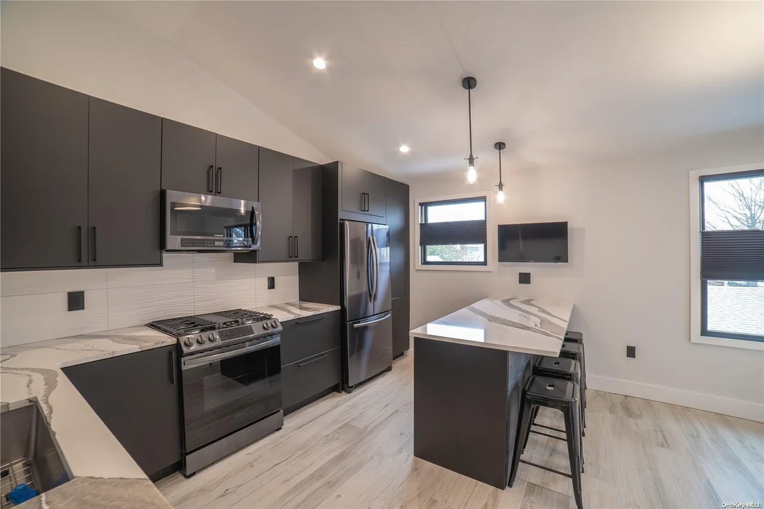 Photo of 263 Clement Avenue