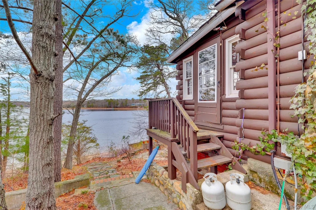 Photo of 97 Lakeside Trail