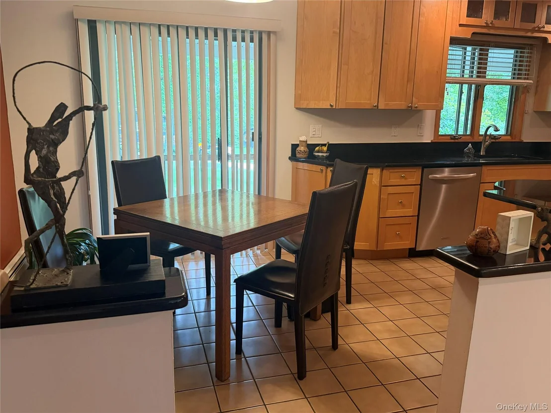 Photo of 24 Fox Hill Road