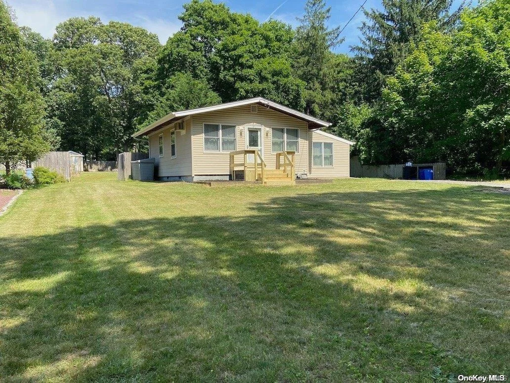 Photo of 50 Phillips Lane