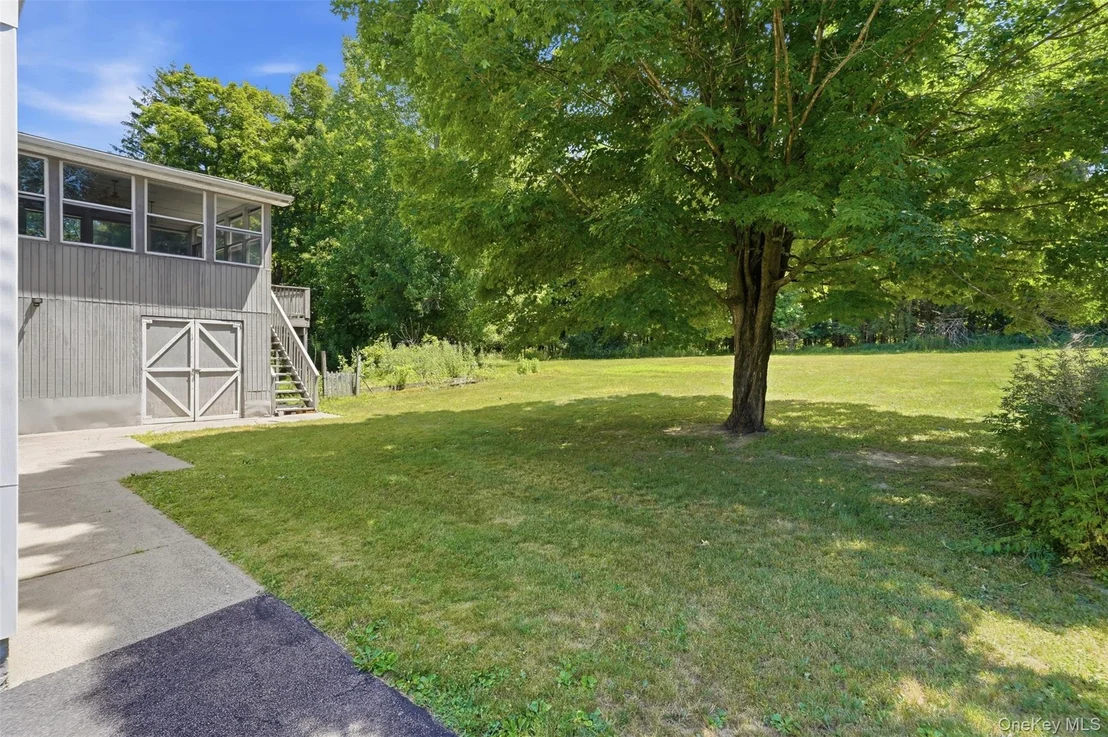 Photo of 122 River Road
