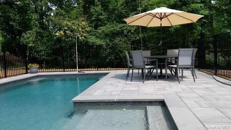 Photo of 98 Greenbush Road