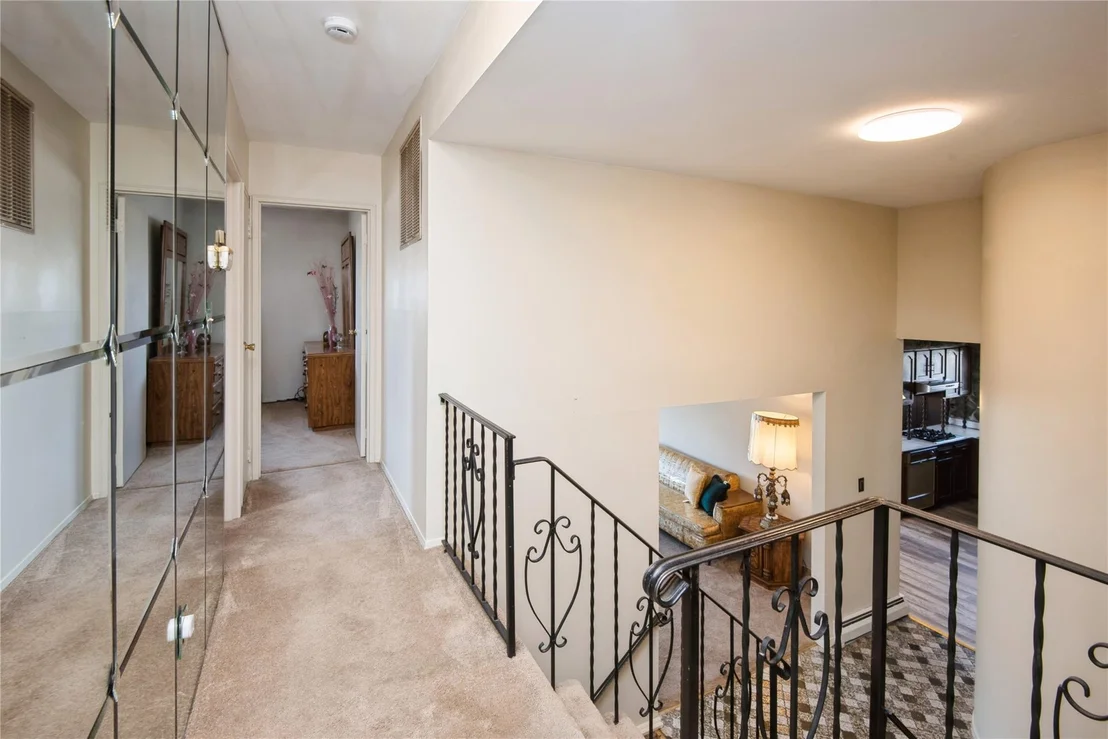 Photo of 256 Leaf Avenue