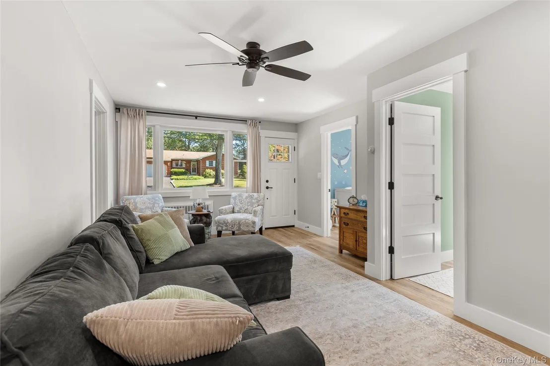 Photo of 10 White Avenue