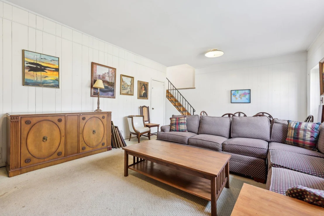 Photo of 37 Mohegan Lane