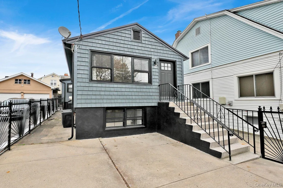 Photo of 338 Calhoun Avenue