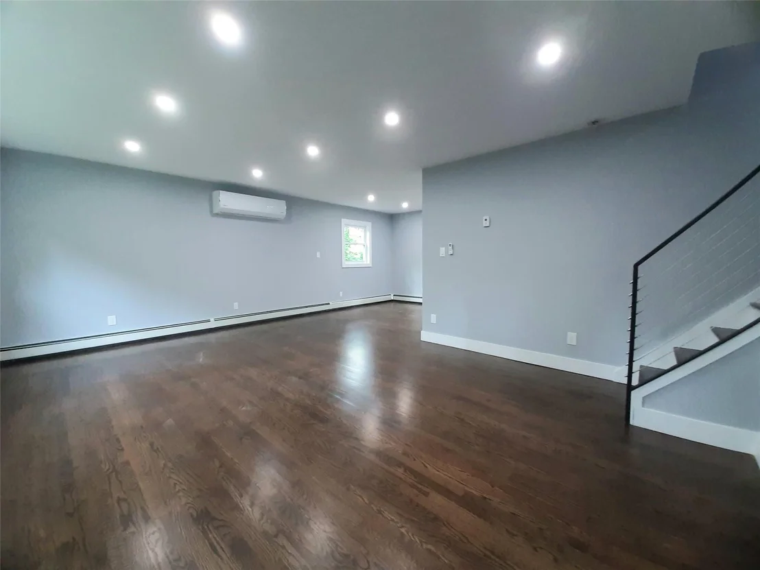 Photo of 495 Stanton Terrace