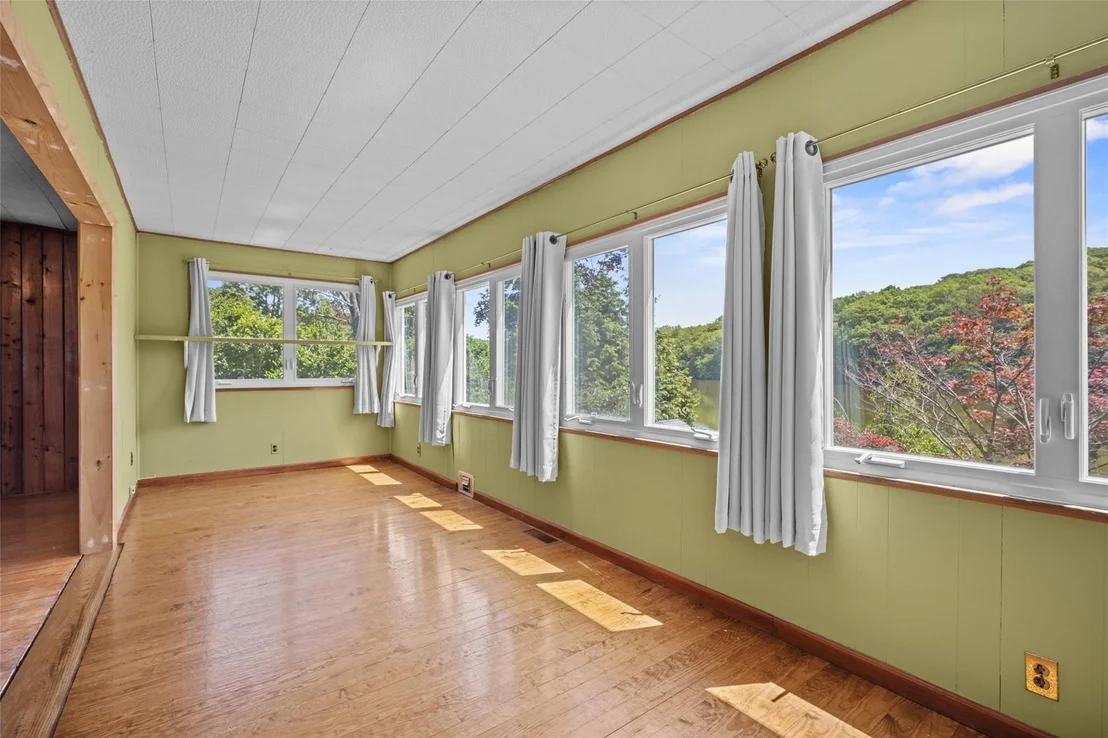 Photo of 65 Lakeside Road