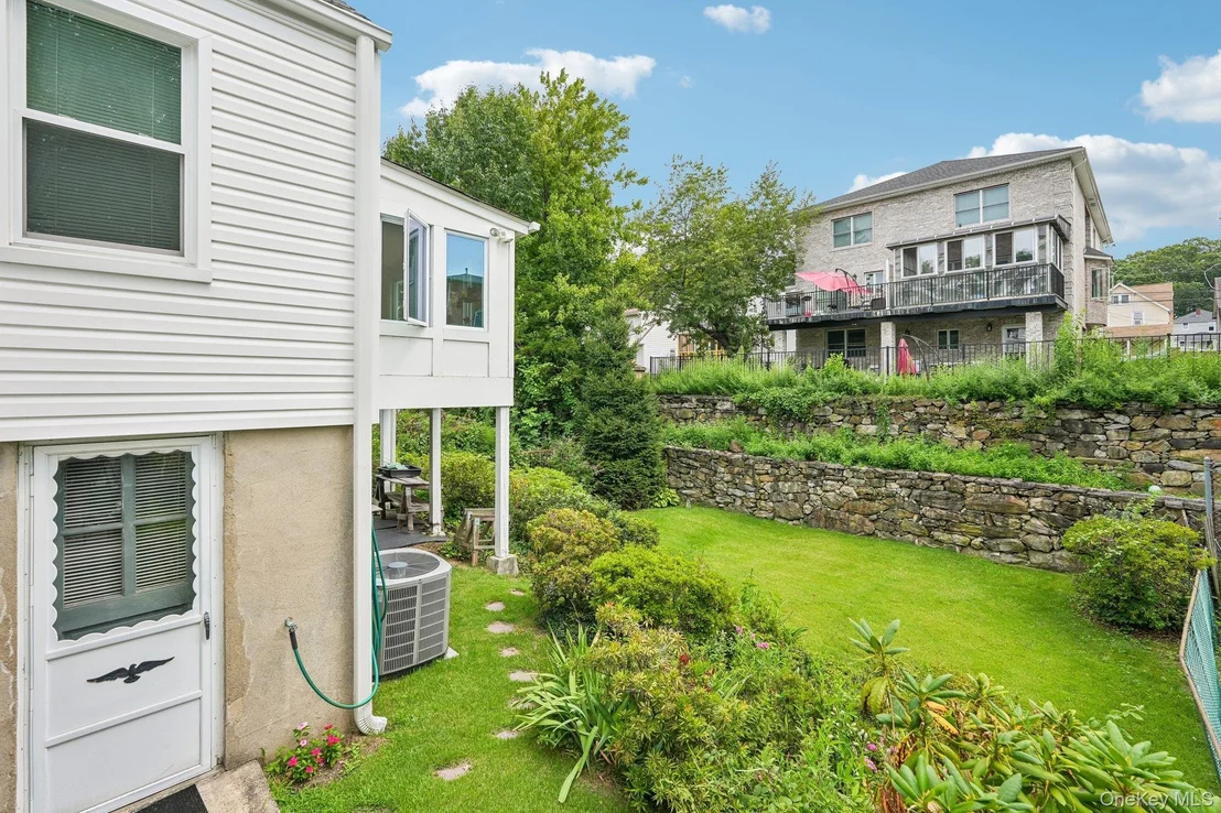 Photo of 105 Hildreth Place