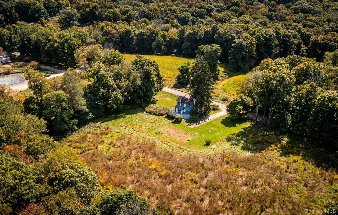 Photo of 672 Tower Hill Road