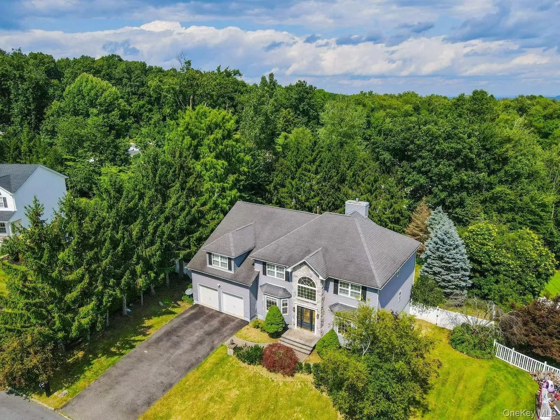 Photo of 1010 Pine View