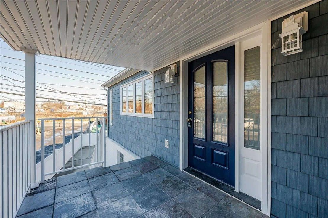 Photo of Unit D at 46 Edgewater Park