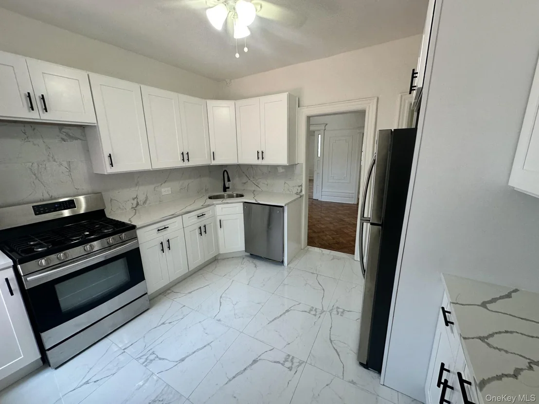 Photo of 278 Eldert Lane