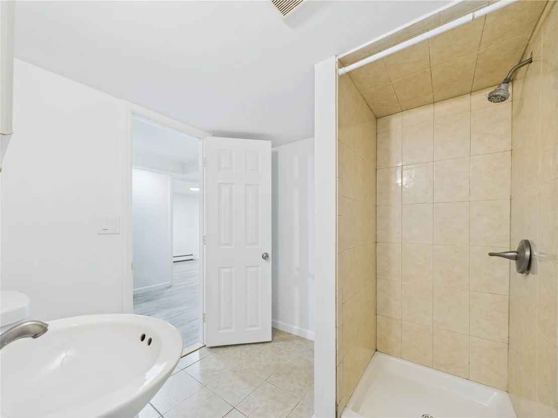 Photo of 170 Mastic Boulevard