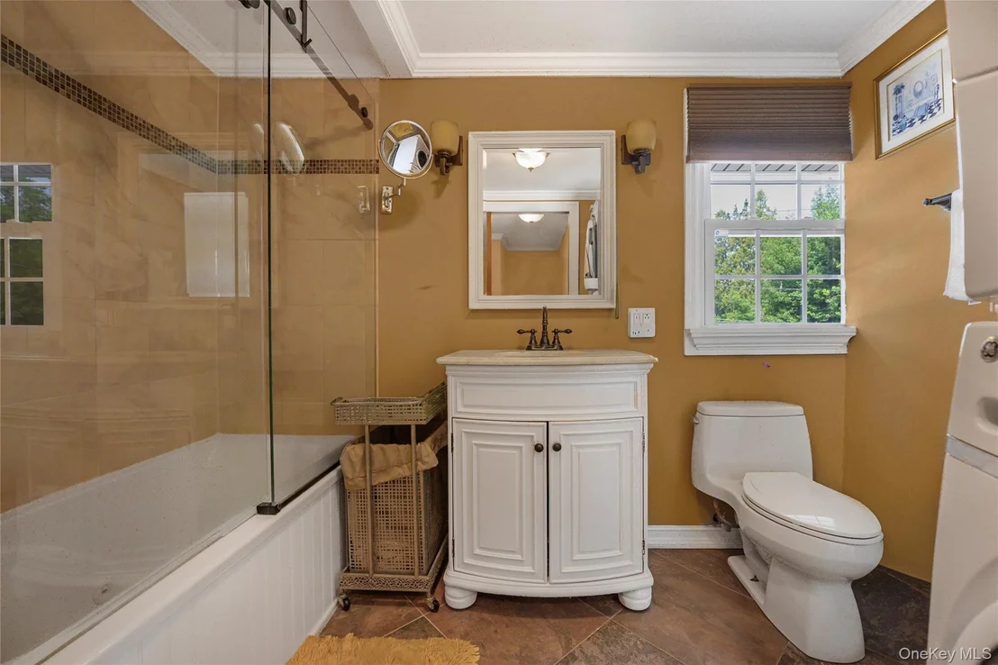 Photo of 28 Crabtree Lane