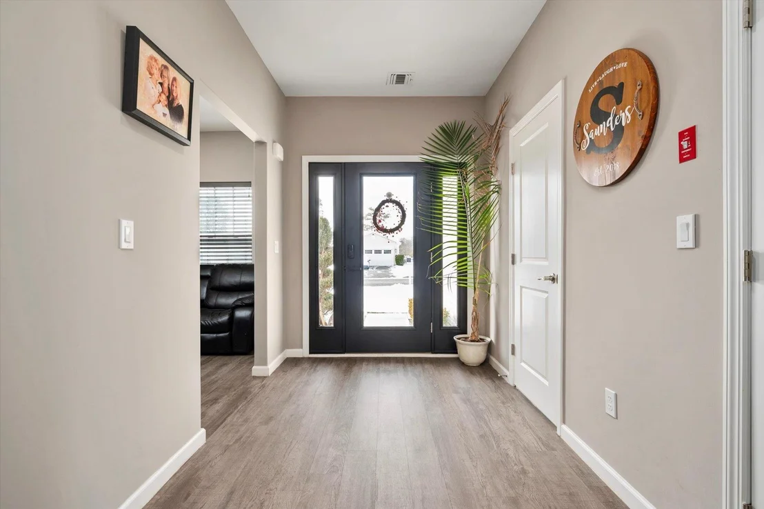 Photo of 15 Pondview Circle