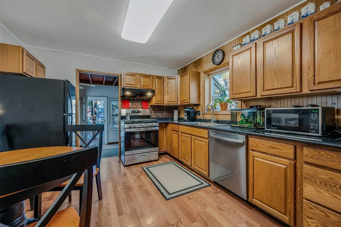 Photo of 75 Royal Avenue