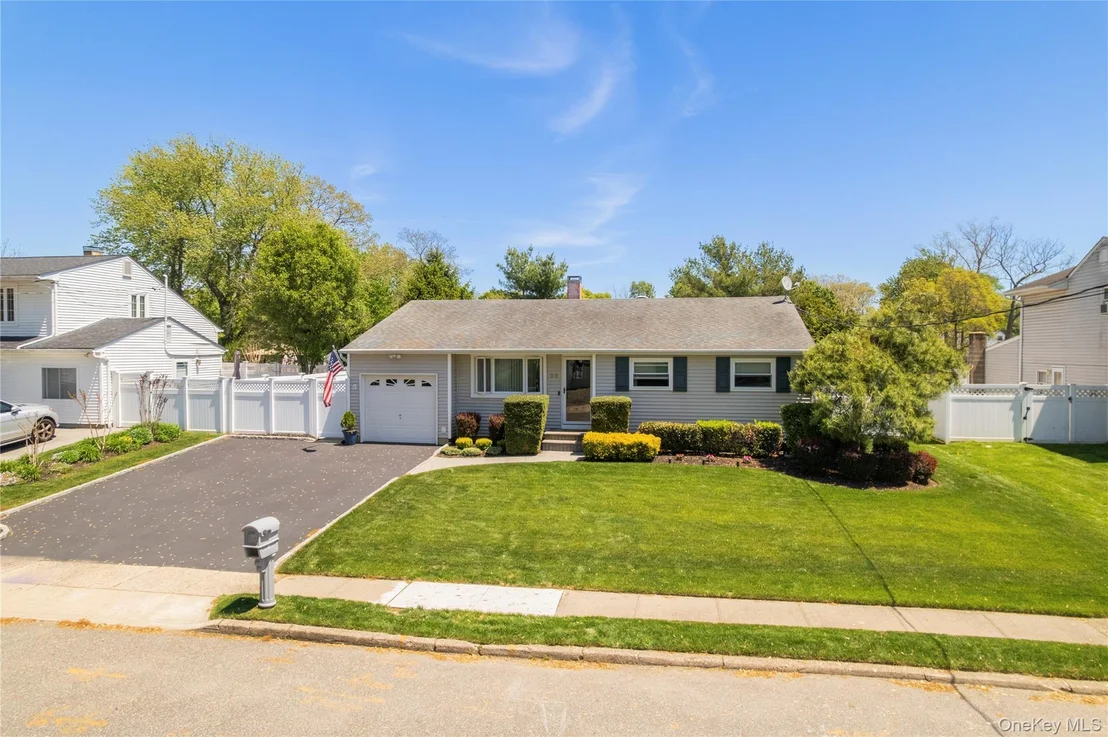 Photo of 23 Selden Boulevard