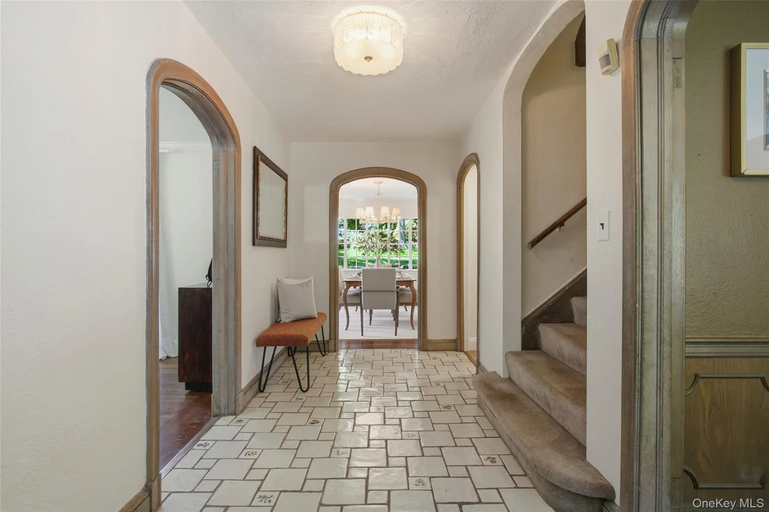 Photo of 449 Pelham Manor Road