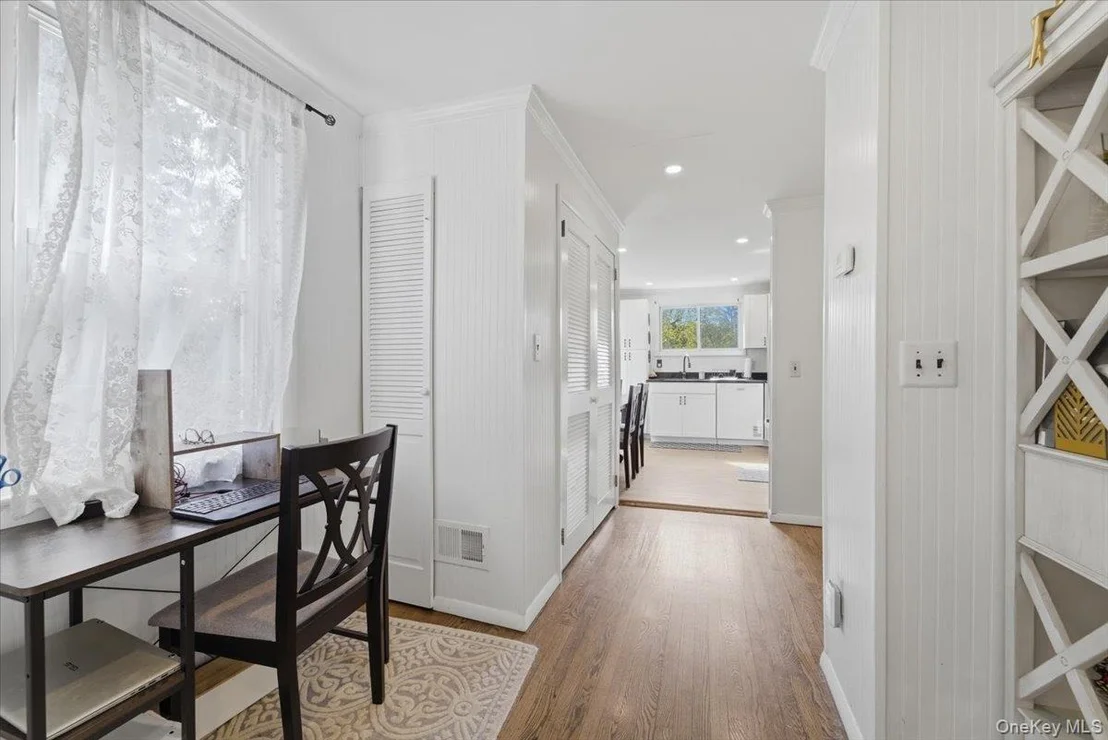 Photo of 9 Lawrence Drive