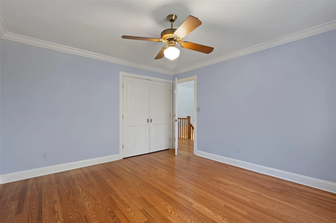 Photo of 7 Locust Avenue