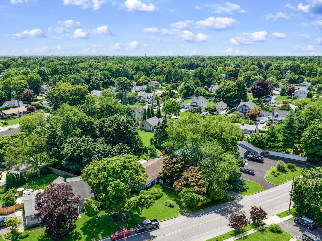 Photo of 376 Moriches Road