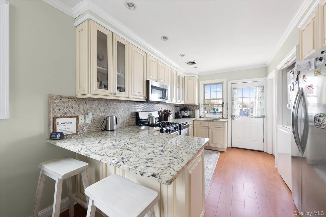 Photo of 1137 Washington Place