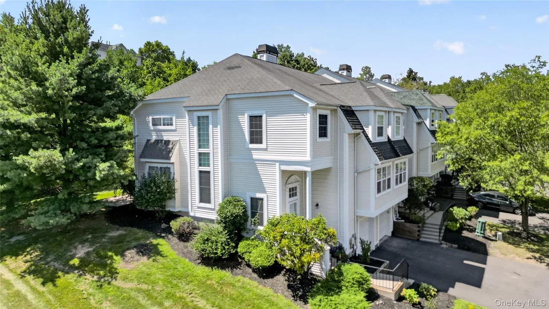 Photo of 115 Delafield Lane