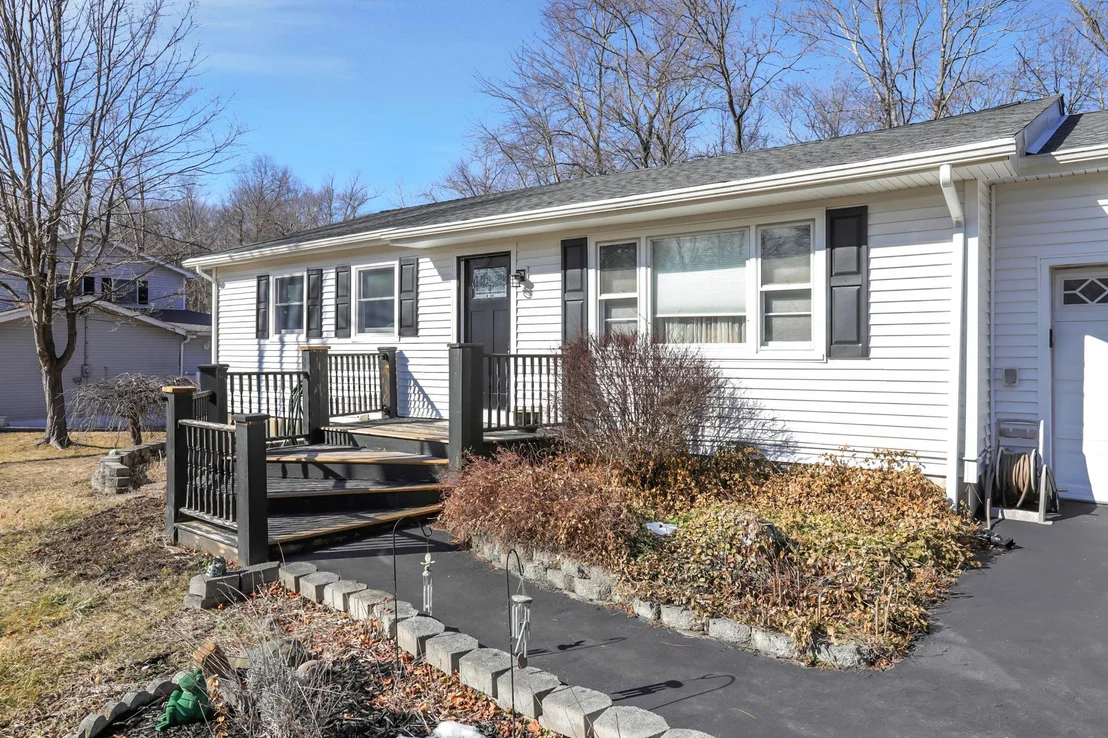 Photo of 75 Kretch Circle