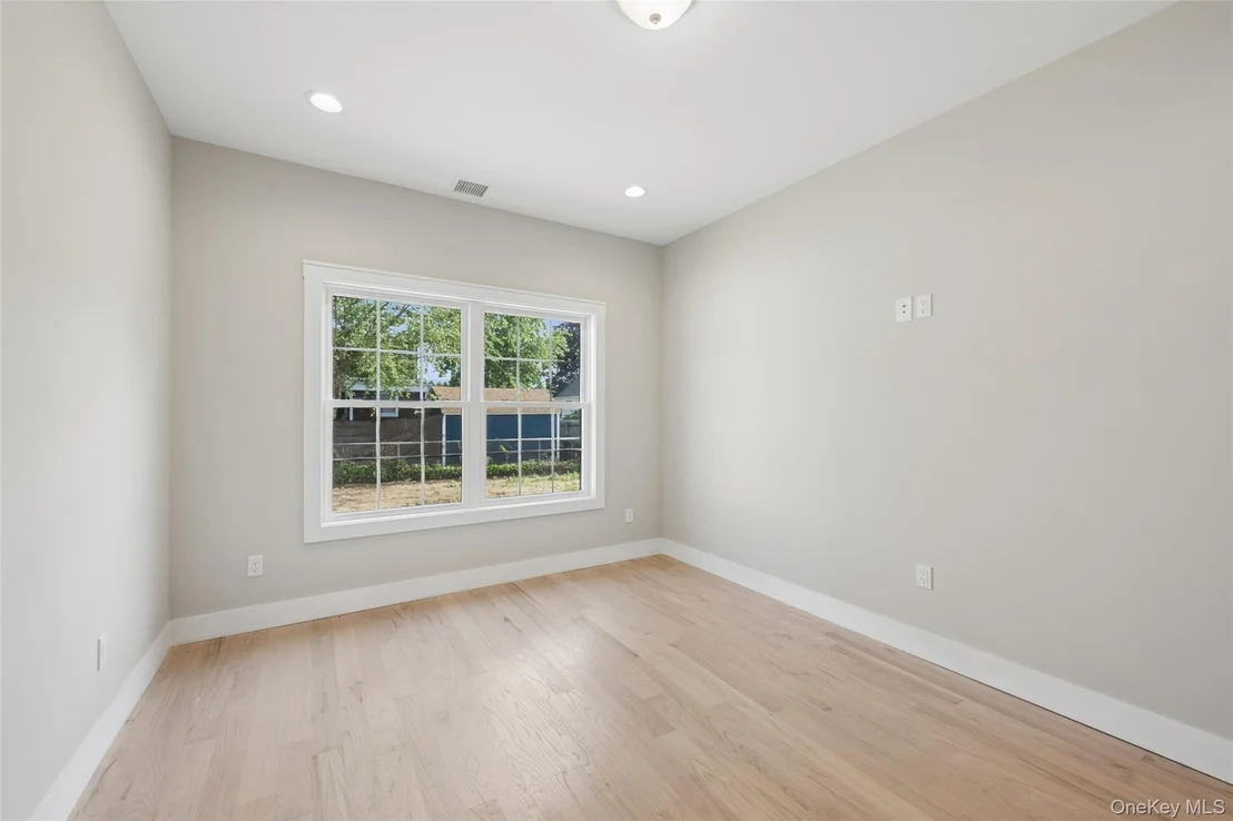 Photo of 1750 Henry Road