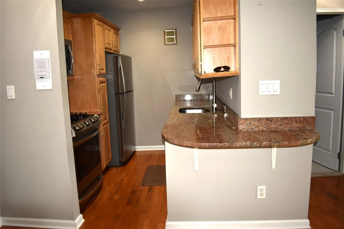 Photo of Unit 10B at 596 Broadway