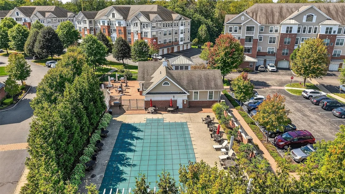 Photo of 423 Regency Drive