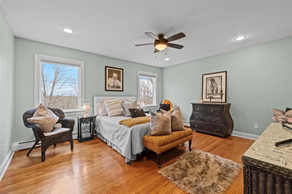 Photo of 54 Queens Way