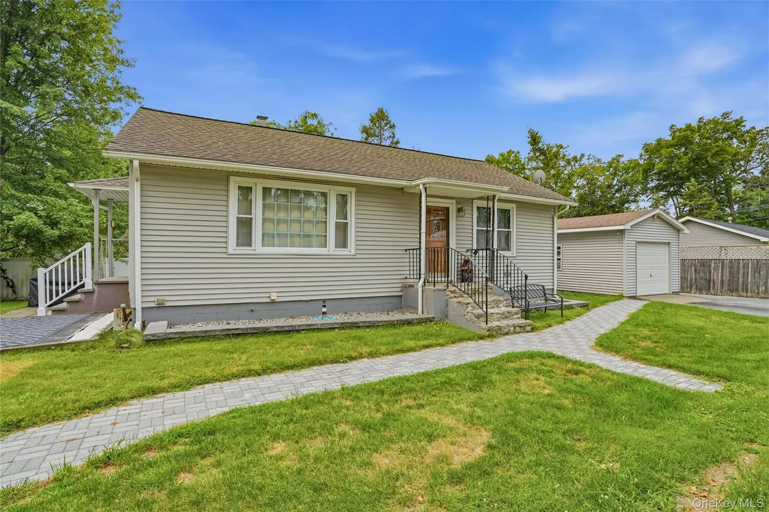 Photo of 2 Hennessey Place