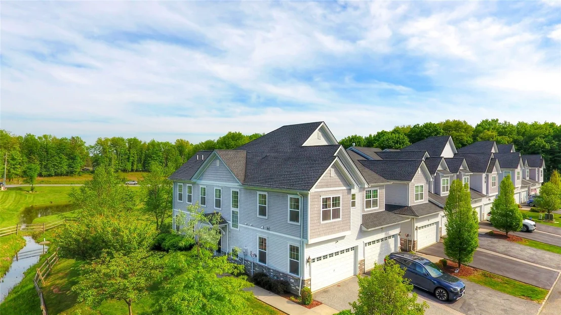 Photo of 1 Lindentree Lane