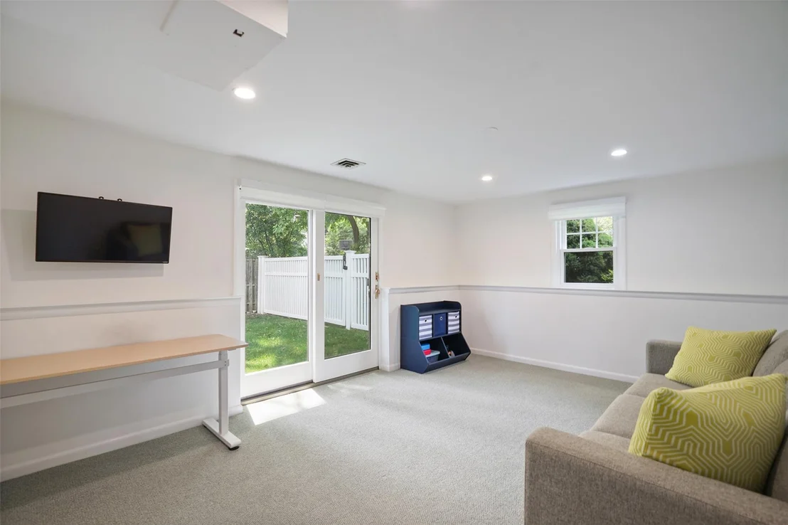 Photo of 8 Elm Hill Drive