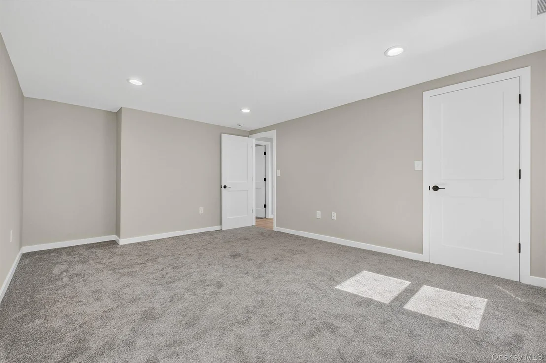 Photo of 1759 Maple Avenue